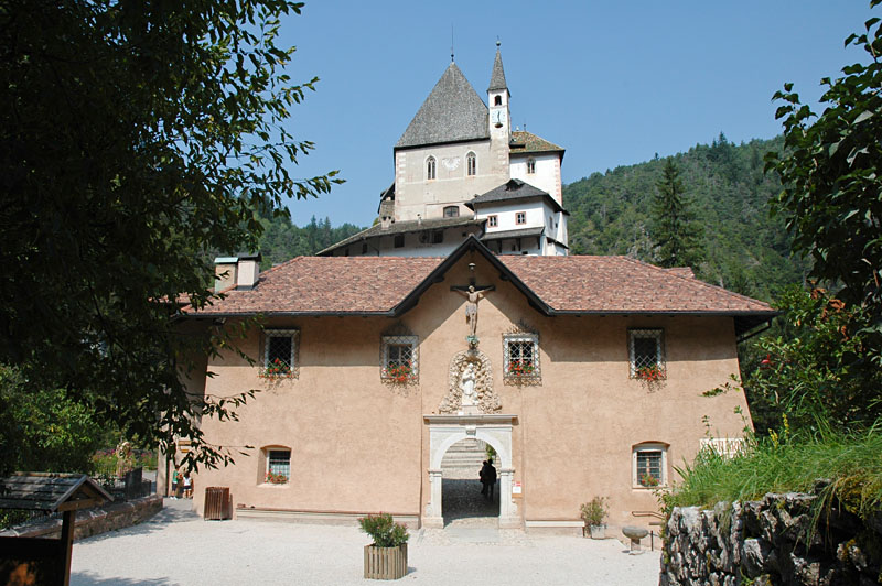 Die Wallfahrtskirche San Romedio