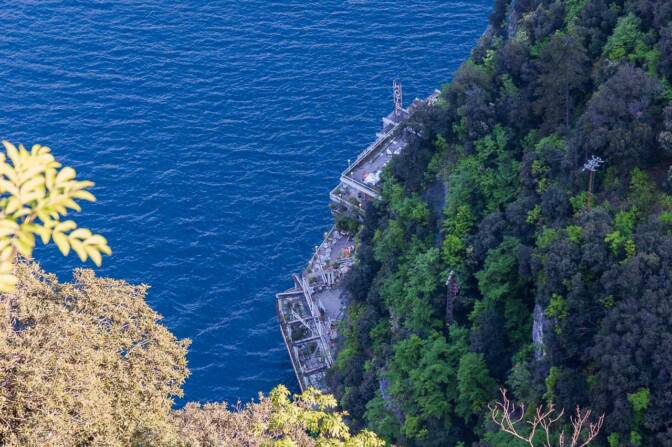 Ein Blick auf den alten Hafen am Gardasee (Porto del Ponale)