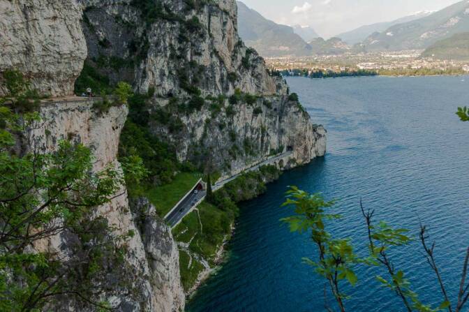 Die Gardasse-Ufer-Straße