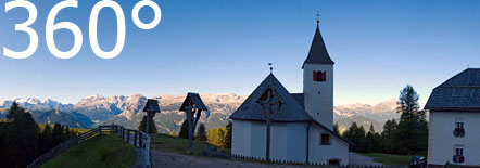 360-kirche-heilig-kreuz Die Wallfahrtskirche Heilig Kreuz unter dem Heiligkreuzkofel