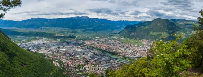 Wanderweg zwischen Kohlern und Seit: Blick auf Bozen