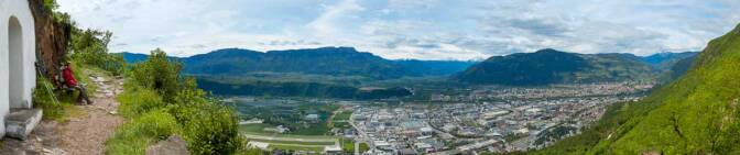 360° Blick auf Bozen. Auf dem Steig Nr. 3 zwischen Kohlern und Seit.