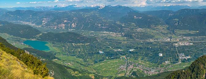 Zoom Foto Weindorf Tramin mit Kalterer See