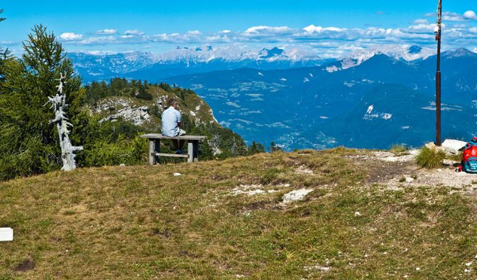 Am Tresner Horn mit Blick auf die Südtiroler Dolomiten