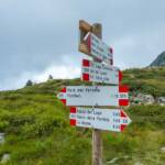 Hinweisschild, Schild, Wanderschild, Wanderwegweiser, Wegweiser