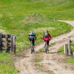 Abteital, Badia, Bike, Biker, Gadertal, Mountainbike, Mountainbiker, Rad fahren, Radweg, Val Badia, Weg, Zaun, cammino, way
