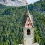 Abtei, Abteital, Badia, Berg, Gadertal, Gotteshaus, Heiligtum, Kirche, Kreuzkofel, Kreuzkofelgruppe, St. Barbara Kirche, Val Badia, Wengen, chiesa, church, luogo sacrale, religiöse Stätte, sacrario, sainthood, sanctuary, sanctum, santuario