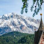 Abtei, Abteital, Badia, Berg, Gadertal, Gotteshaus, Heiligtum, Kirche, Kreuzkofel, Kreuzkofelgruppe, St. Barbara Kirche, Val Badia, Wengen, chiesa, church, luogo sacrale, religiöse Stätte, sacrario, sainthood, sanctuary, sanctum, santuario