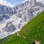 Wanderweg mit Blick auf die Geislergruppe, Berg, Berge, Europa Höhenweg 2, Geisler, Geisler Gruppe, Geislergruppe, Geislerspitzen, Odle, Odles, Wanderweg, Weg, cammino, sentiero, way