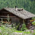 Bauernhof, Bauerngehöft, Bauernhaus, Bauernhof, Gehöft, Gehöfte, Hof, Hofstelle, Holzdach, Schindeldach, Ulten, Ultental, Ultimo, Val d’Ultimo, cascina, farm, farm building, farmstead, fattoria, grange, homestead, masseria