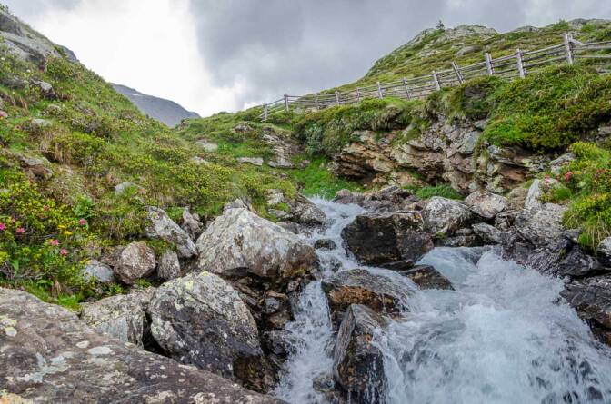 Im urigen Ultental kurz vor der Oberweissbrunn Alm und kurz vor einem Wolkenbruch