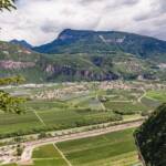 Auer, Anbauflächen, Auer, Autobahn, Berg, Berge, Obstplantage, Rebflächen, Südtiroler Unterland, Trudner Horn, Unterland, Weinanbaugebiet, Weinbaugebiet, Weinberg, Weinberge, Weinlandschaft, wine terroir, wineyards