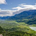 Südende Kalterer See, Anbauflächen, Biotop, Gewässer, Kalterer See, Kalterersee, Naturschutzgebiet, Obstplantage, Rebflächen, Schilf, Schilfgras, Schilfrohr, See, Weinanbaugebiet, Weinbaugebiet, Weinberg, Weinberge, Weinlandschaft, lago, lake, wine terroir, wineyards