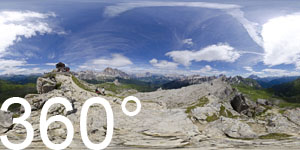 Auf dem Monte Nuvolau haben wir einen herrlichen Rundumblick. Die 5 Torri und Tofane im Norden, die Civetta und Marmolata im Süden sind nur einige wenge der bekannten Dolomiten Berge dieser Gegend. Auf dem Monte Nuvolau haben wir einen herrlichen Rundumblick. Die 5 Torri und Tofane im Norden, die Civetta und Marmolata im Süden sind nur einige wenge der bekannten Dolomiten Berge dieser Gegend.