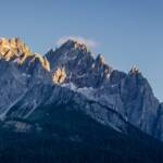 Zwölferkofel, Teil der Sextner Sonnenuhr, 3.094 m hoch, Berg, Berge, Berglandschaft, Cima Dieci, Cima Dodici, Cima Nove, Cima Rossa, Cima Una, Cima Undici, Croda dei Toni, Einser, Einserkofel, Elfer, Elferkofel, Gebirge, Gebirgslandschaft, Neuner, Neunerkofel, Rotwandspitze, Sextner Sonnenuhr, Vordere Rotspitze, Zehner, Zehnerkofel, Zwölfer, Zwölferkofel