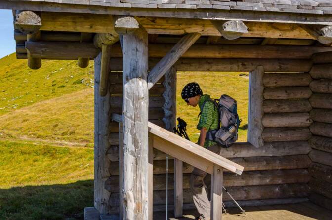 Hütte mit PAnoramatafel