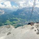 Seilbahnstation, Aufstiegsanlage, Belluno, Berghaus, Freccia nel cielo, Mittelstation, Rifugio Ra Valles, Schutzhaus, Schutzhütte, Seilbahn, Seilbahn Tofana di Mezzo, Seilbahnstation, Tofana di Mezzo, Tofane Seilbahn, Venetien, Veneto, Vogelperspektive, refuge, rifugio