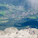 Cortina d’Ampezzo, Alto Cadore, Ampezzaner Tal, Aufstiegsanlage, Belluno, Berghaus, Boite Tal, Boitetal, Cortina, Cortina d’Ampezzo, Mittelstation, Rifugio Ra Valles, Schutzhaus, Schutzhütte, Seilbahn, Vallata d’Ampezzo, Valle d’Ampezzo, Venetien, Veneto, Vogelperspektive, refuge, rifugio