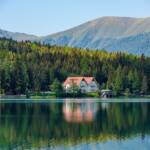 Hotel am Antholzer See, Antholz, Antholzer See, Antholzer Tal, Gewässer, Hotel, See, Spieglung, lago, lake