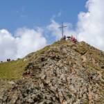 Gipfel der Antholzer Rotwand, Antholzer Rotwand, Berg, Berge, Gipfelkreuz, Rote Wand, Wanderer, wandern