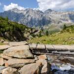 Am Ackstall Bach, Ackstall Bach, Agstall, Agstallbach, Bach, Berglandschaft, Brücke, Gebirge, Gebirgslandschaft, Gewässer, Holzbrücke, Steg