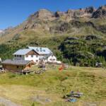 Andacht, Berghaus, Bergkapelle, Besinnung, Cevedale, Gotteshaus, Kapelle, Kirchlein, Lago di Gioveretto, Martell, Martelltal, Monte Cevedale, Rifugio Nino Corsi, Schutzhaus, Schutzhütte, See, Stausee, Zufallhütte, Zufallspitze, Zufritt Stausee, Zufrittsee, cappella, chapel, chiesetta, devotion, devozione, kleine Kirche, lago, lake, meditation, meditazione, preghiera, raccoglimento, reflection, refuge, riflessione, rifugio