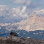 Kreuzkofelgruppe, Berg, Berge, Berghaus, Cima Nove, Franz Kostner Hütte, Heiligkreuzkofel, Kreuzkofel, Kreuzkofelgruppe, L Ćiaval, Neuner, Nönöres, Rosskofel, Sas dla Crusc, Sas dles Diesc, Sas dles Nü, Sasso delle Dieci, Schutzhaus, Schutzhütte, Zehner, refuge, rifugio, Ütia Franz Kostner