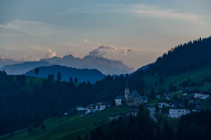 Proveis mit dem südlichen Mendelkamm (Wiggerspitze) im Hintergrund.
