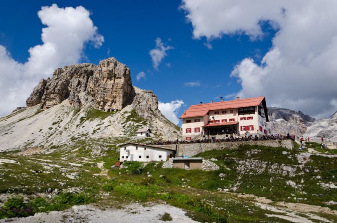 Wanderung zur Drei Zinnen Hütte Wanderung zur Drei Zinnen Hütte