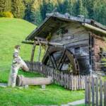 Mühle, Bau, Bauwerk, Bauwerke, Brunnen, Gebaeude, Gebaude, Gebäude, Holzhaus, Holzzaun, Mühle, Mühlrad, Passeiertal, Zaun, building, construction, edifice, edificio, fabbricato, structure