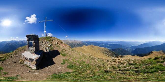 Die kleine Kapelle am Monte Pin im Valle di Bresimo, einem Paralleltal vom Val di Sole.