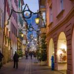 Meraner Lauben im Advent, Advent, Beleuchtung, Christkindlmarkt, Einkaufsstraße, Meran, Meraner Advent, Meraner Lauben, Weihnachten, Weihnachtsbeleuchtung, Weihnachtsmarkt, Weihnachtsschmuck