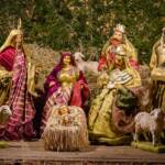 Heilige Familie, Christkind, Christus, Christusfigur, Die heiligen Drei Könige, Drei Könige, Esel, Geburt, Grautier, Heilige Familie, Heilige Könige, Heilige Maria, Herrgott, Josef, Maria, Mutter Gottes, Schaf, Stall, Weihnachten, asino, asinus, ass, donkey, somaro