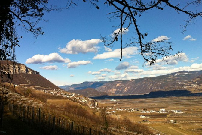 Blick auf Kurtatsch vom Margreider Leitnweg aus