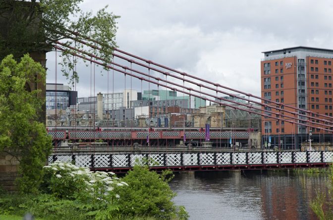 Fußgängerbrücke South Portland Street über den Fluss Clyde in Glasgow