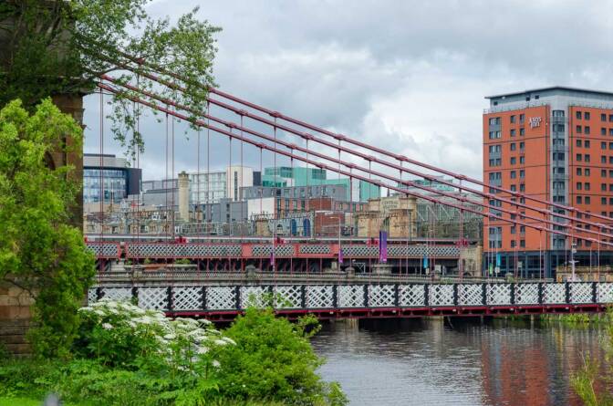 Fußgängerbrücke South Portland Street über den Fluss Clyde in Glasgow