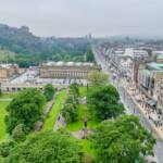 Blick auf die Princes Street Edinburgh vom Scott Monument, Edinburgh, Neustadt, Princes Street, Schotten, Schottland, Scott Monument