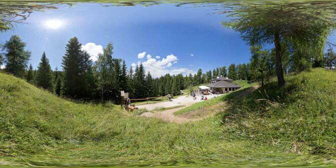 360° Fotos vor der Halbweghütte zwischen Mendelpass und Roen