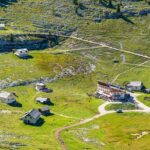 Abteital, Alm, Alto Adige, Badia, Dolomiten, Fanes, Fanes Alm, Fanes Berge, Fanes Gruppe, Gadertal, Gruppo Fanes, Hütte, Lavarella Hütte, Matte, Naturpark Fanes-Sennes-Prags, South Tyrol, Sudtirol, Sudtirolo, Suedtirol, Südtirol, Val Badia, Weide, baita, cabana, cabin, capanna, chalet, hut