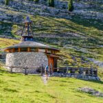 Abteital, Alm, Alto Adige, Badia, Dolomiten, Fanes, Fanes Alm, Fanes Berge, Fanes Gruppe, Gadertal, Gotteshaus, Gruppo Fanes, Kapelle, Kirchlein, Matte, Naturpark Fanes-Sennes-Prags, South Tyrol, Sudtirol, Sudtirolo, Suedtirol, Südtirol, Val Badia, Weide, cappella, chapel, chiesetta, kleine Kirche