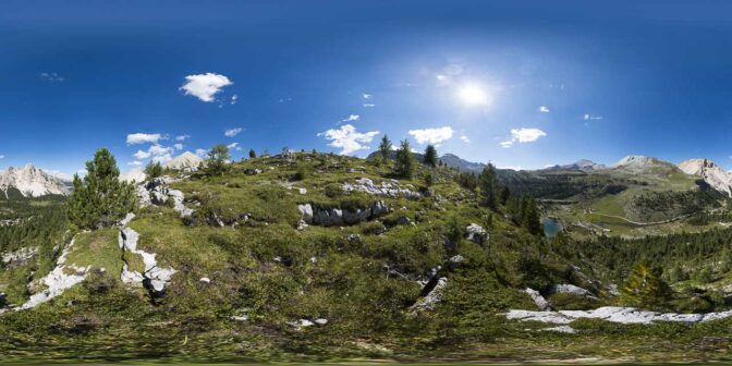 360° über dem Lè Vert See auf der Fanes Alm mit Blick auf die Kreuzkofelgruppe