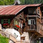 Bau, Bauernhaus, Bauwerk, Bauwerke, Gardena, Gebaeude, Gebaude, Gebäude, Goeden, Gröden, Grödental, Grödner Tal, Grödnertal, Val Gardena, Valgardena, alt, building, construction, edifice, edificio, fabbricato, structure