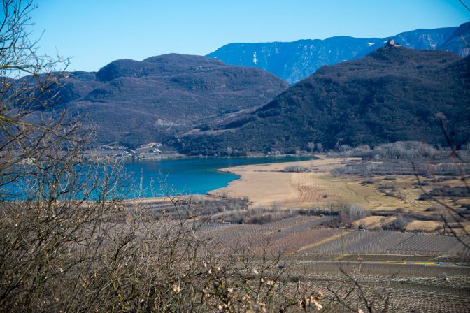 Der Kalterer See ist immer wieder einen Spaziergang oder eine Rundwanderung wert.