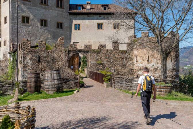 Die Haselburg über Bozen