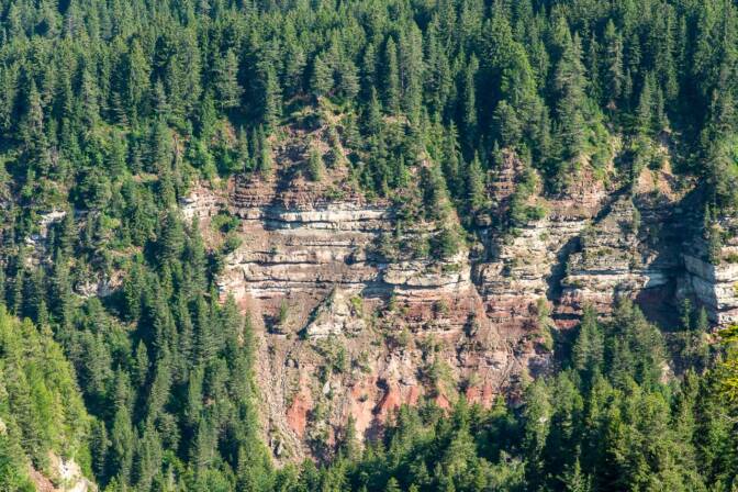 Steinschichten im Geoparc Bletterbach