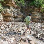 Wandern duch den Bletterbach, Anni, Bach, Bletterbach, Trekking, springen, wandern