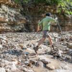 Wandern duch den Bletterbach, Anni, Bach, Bletterbach, Trekking, springen, wandern