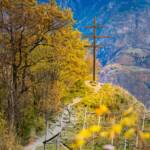 Wetterkreuz am Marlinger Waalweg im Herbst, Herbst, Wanderweg, Wetterkreuz, autumn, autunno, sentiero