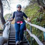 Anni in der Rastenbachklamm, Rastenbachklamm, Stufen, Treppe, Treppen, Treppenstufen, scala