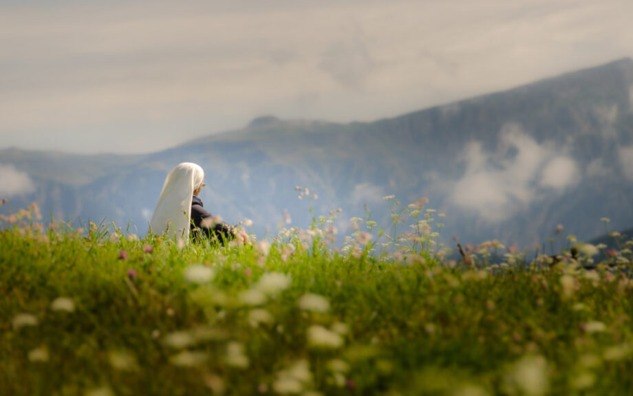 Meditatierende Nonne